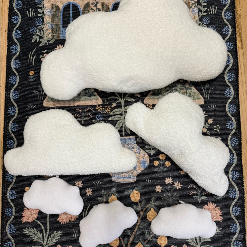 White Cloud Shaped Plush Set